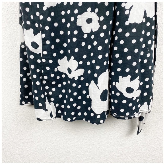 Urban Outfitters Jocelyn Black Floral Wrap Dress Size Small - Picture 6 of 13